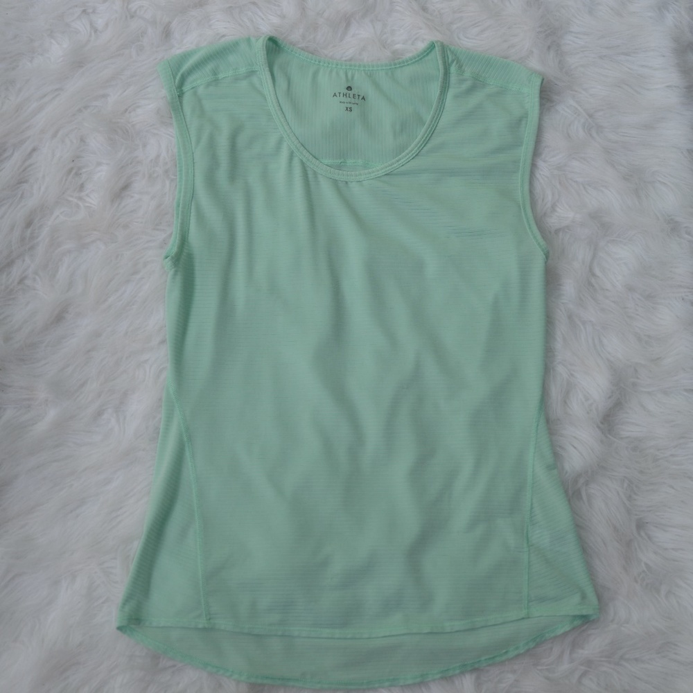 Athleta sleeveless light sea foam green/blue tank